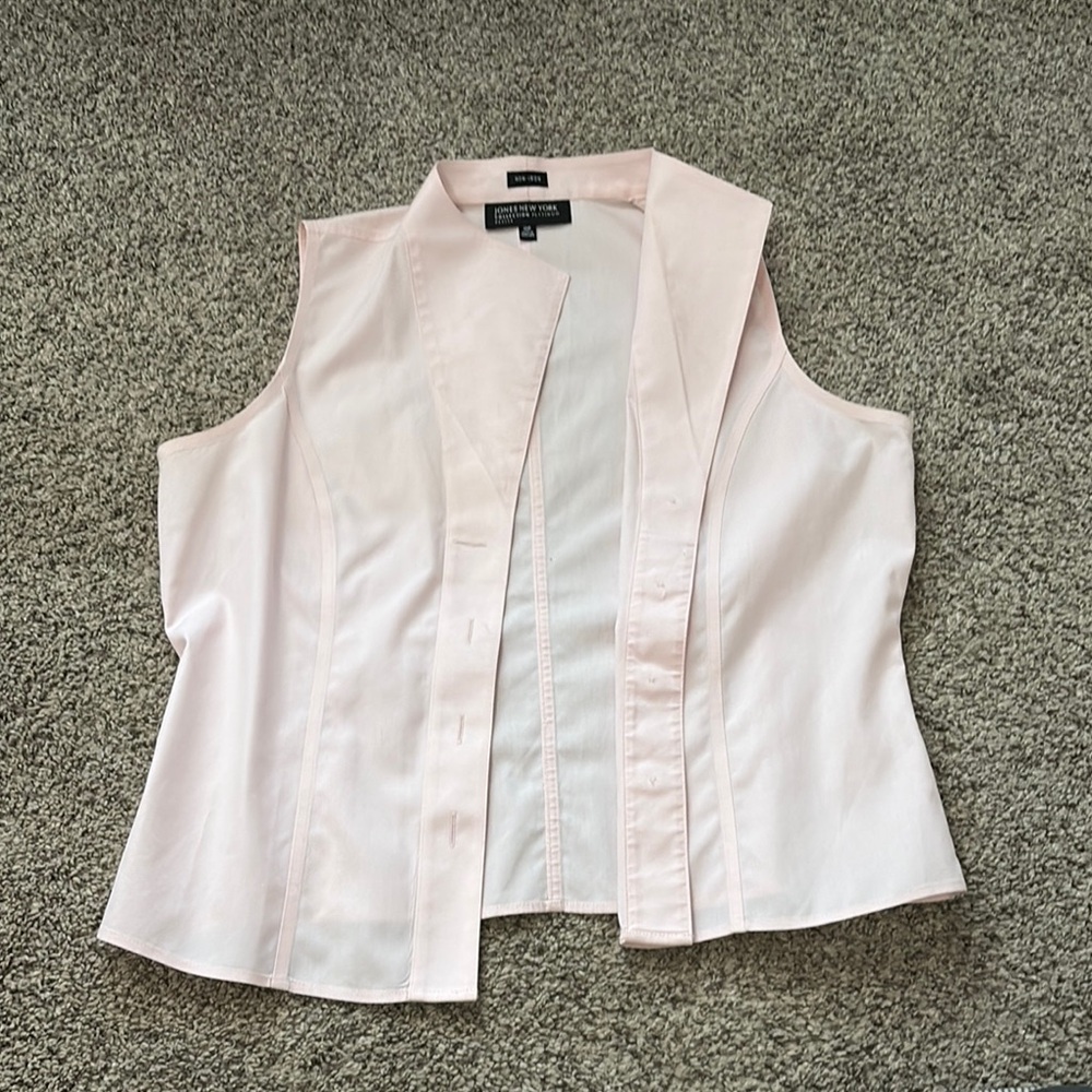 Light Pink Sleeveless Blouse size 10 p